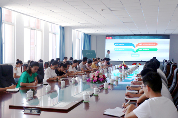 Jining Industrial And Information Commercial Vocational Training School Held Business Etiquette Training