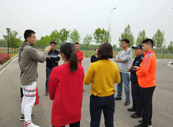 The China Coal Group Youth League Committee was invited to participate in the outdoor development training activities of “Promoting Youth and Creating Glory” in Jining High-tech Zone