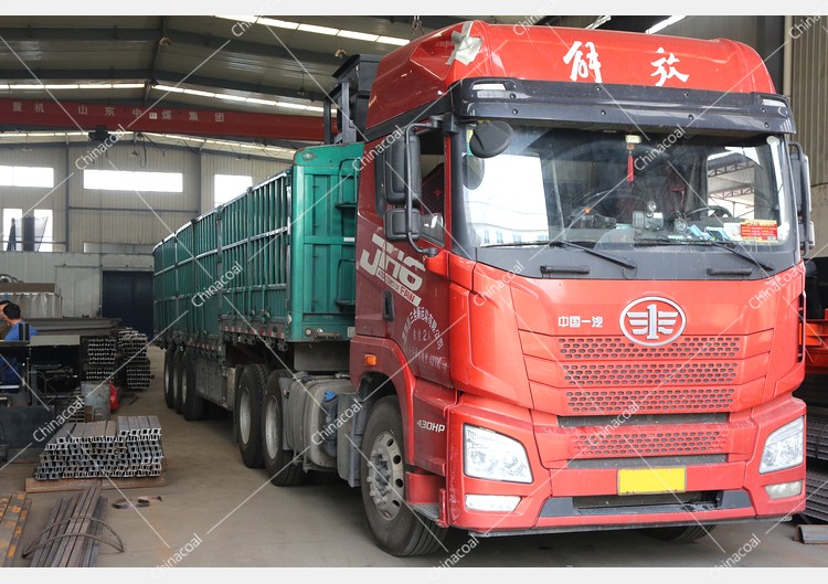 China Coal Group Sent A Batch Of Bucket Tipping Mine Car To Jiuquan, Gansu Province